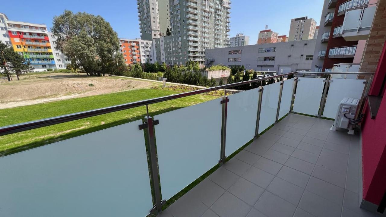 3 Room Apartment 2X Balcony, New Building, 21 Pozsony Kültér fotó